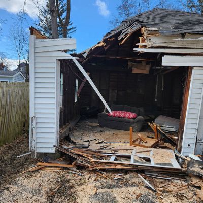 Emergency tree service operation site